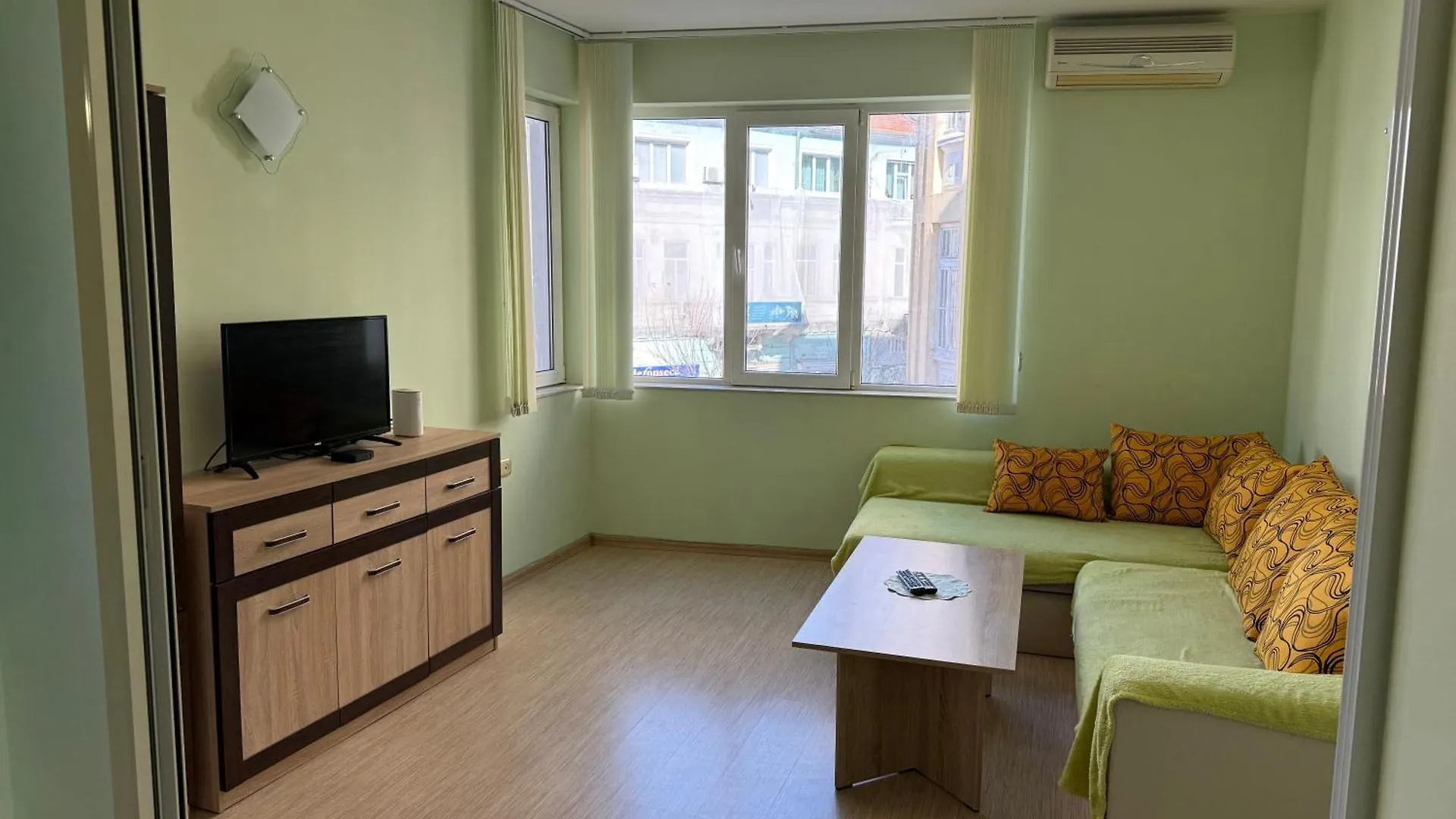 Apparent On The Main Street Apartment Varna Bulgaria