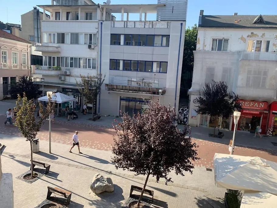 Apparent On The Main Street Apartment Varna